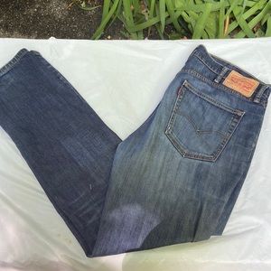 Levi’s Dark Wash Jeans